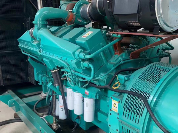 乌审更换100kW柴油发电机组机油时，需要注意哪些事项？