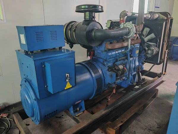 乌审100kW柴油发电机组使用多级机油有哪些优缺点？